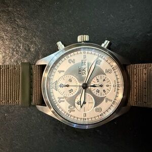 IWC fliegeruhr Watch with green strap